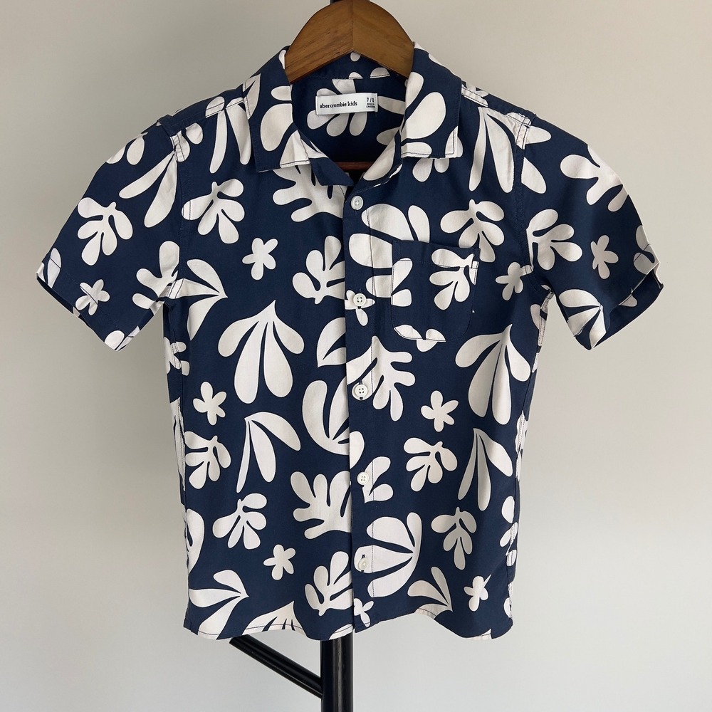 Abercrombie Kids Navy White Floral Short Sleeve Button Down Shirt Size 7/8